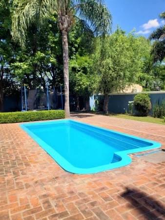 Venta de Casa 4 AMBIENTES en Villa Udaondo, Ituzaingo