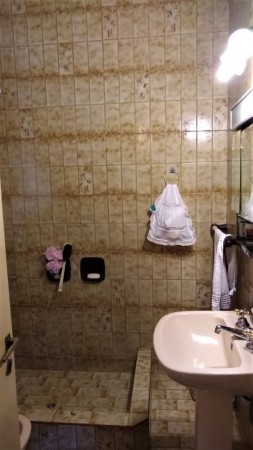 Venta de Chalet 5 AMBIENTES Con Cochera en Castelar Sur