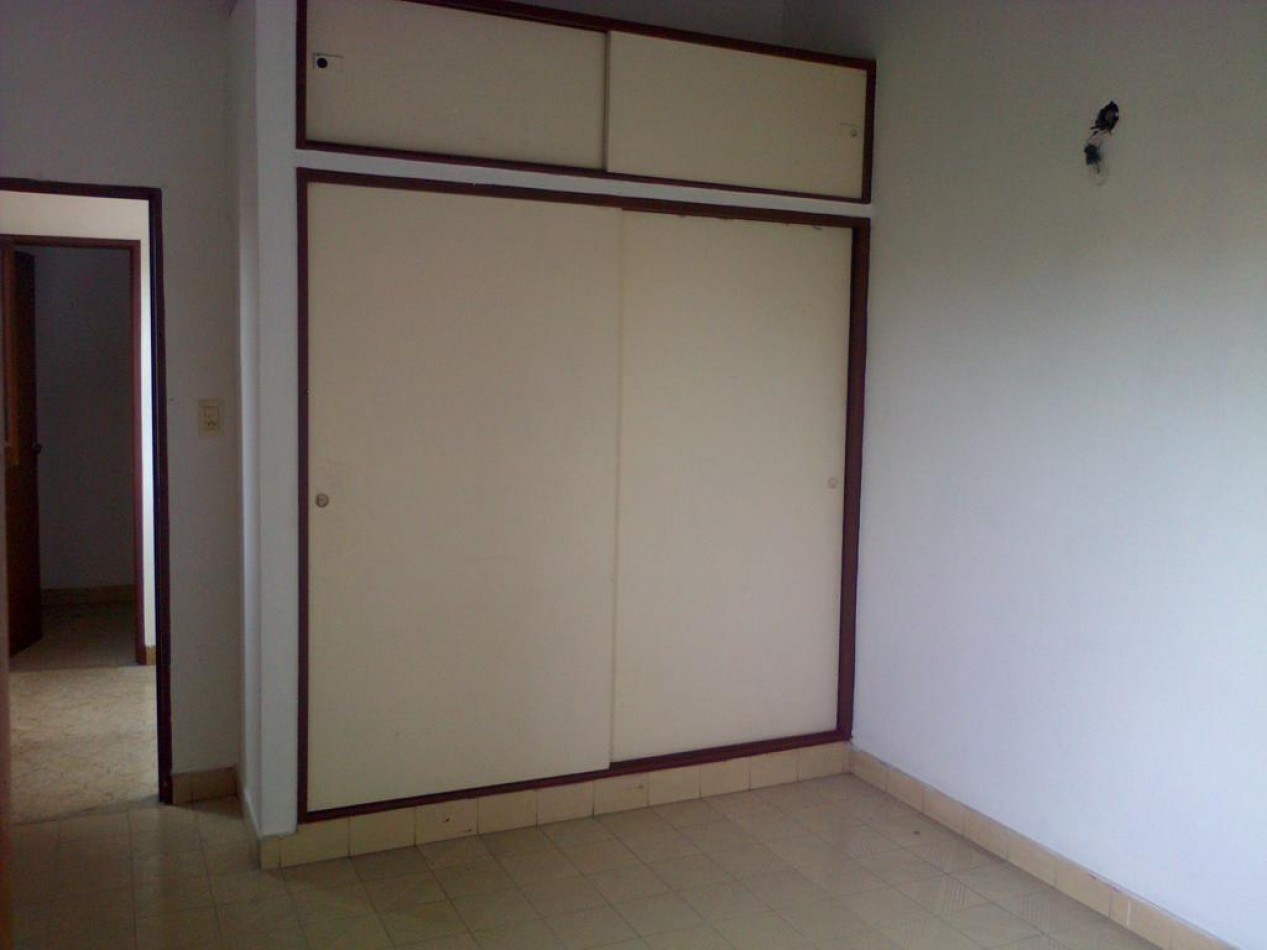 Duplex 4 Ambientes Con Cochera En Castelar Norte