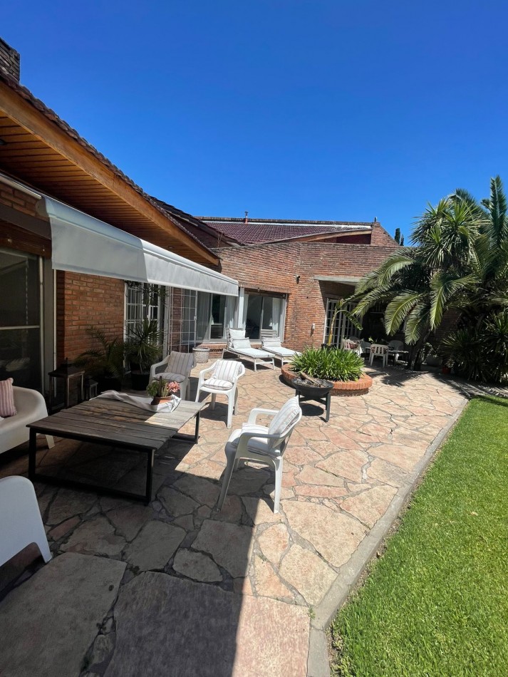 Imponente Chalet 5 Ambientes En Venta En Haedo Apto Credito