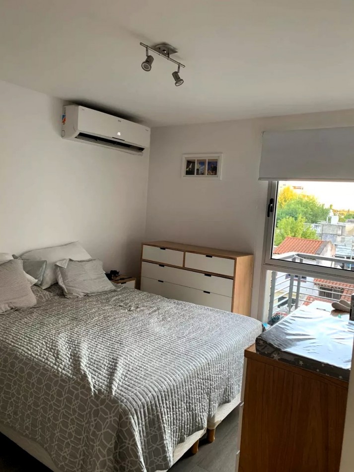 Depto Monoambiente Amplio con Terraza Privada En Castelar Sur