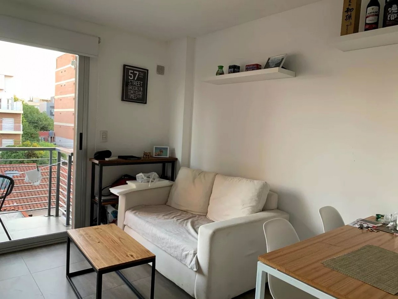 Depto Monoambiente Amplio con Terraza Privada En Castelar Sur