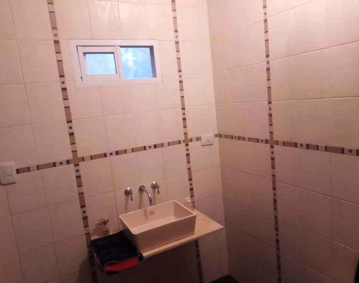 Casa 3 Ambientes En Castelar Norte