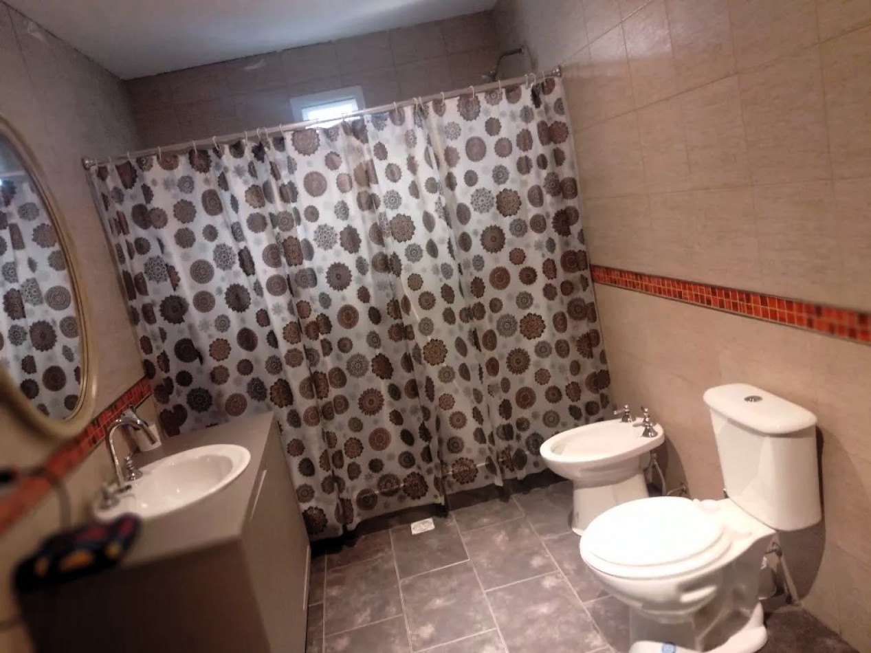 Casa 3 Ambientes En Castelar Norte