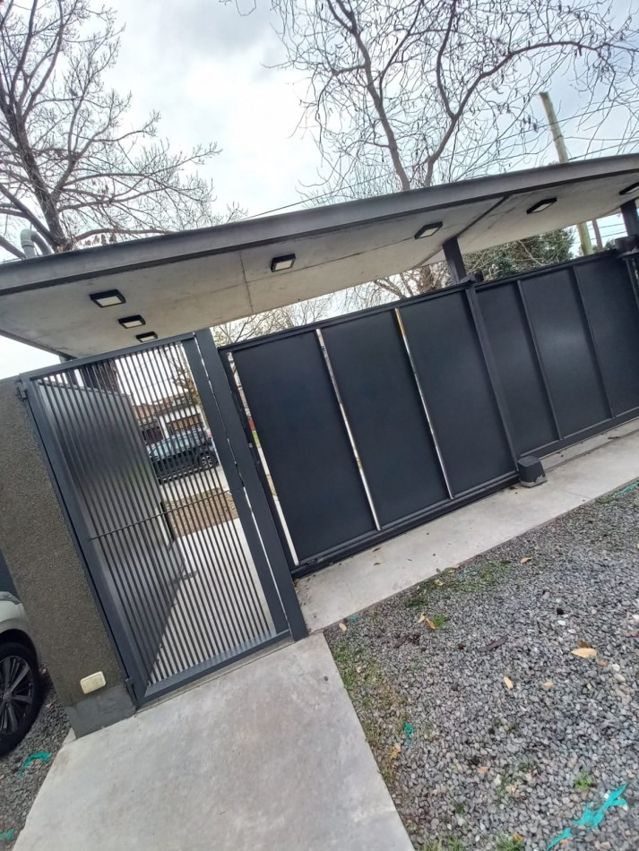 Duplex 3 Ambientes Con Patio y Cochera En Castelar Norte