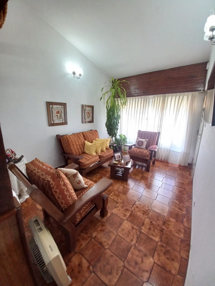 Excelente Oportunidad Casa 3 Ambientes C/Parque En Ituzaingo