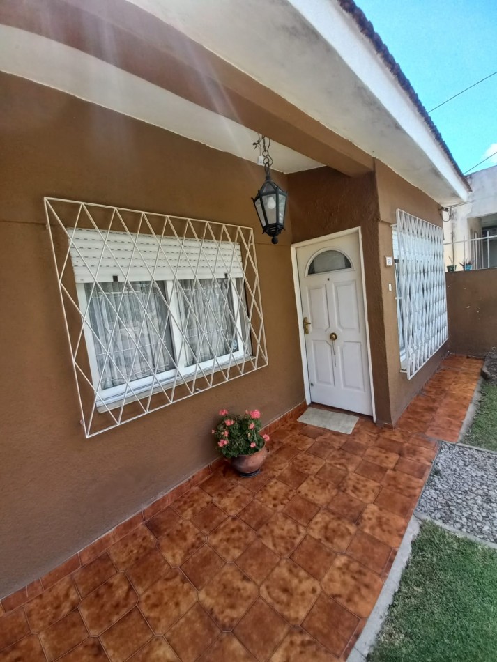 Excelente Oportunidad Casa 3 Ambientes C/Parque En Ituzaingo