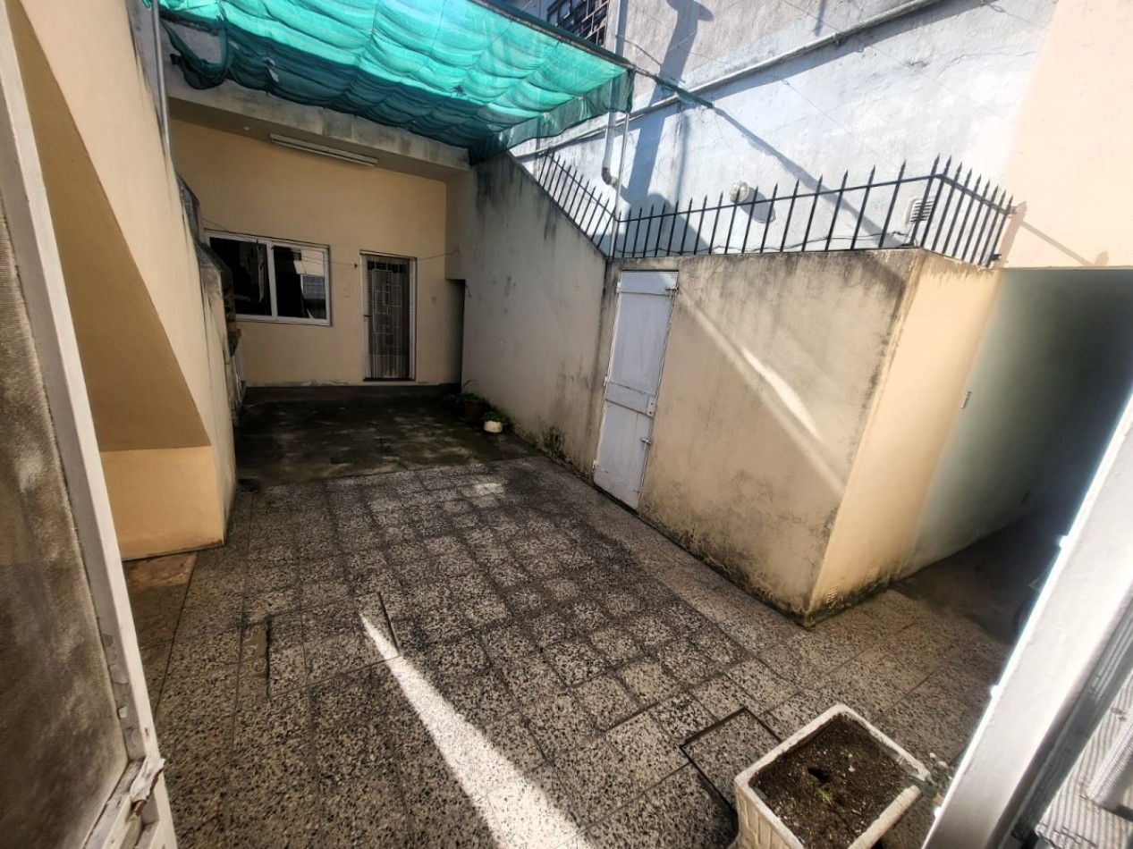 Casa 3 Amb + Depto 2 amb En Ituzaingo Norte