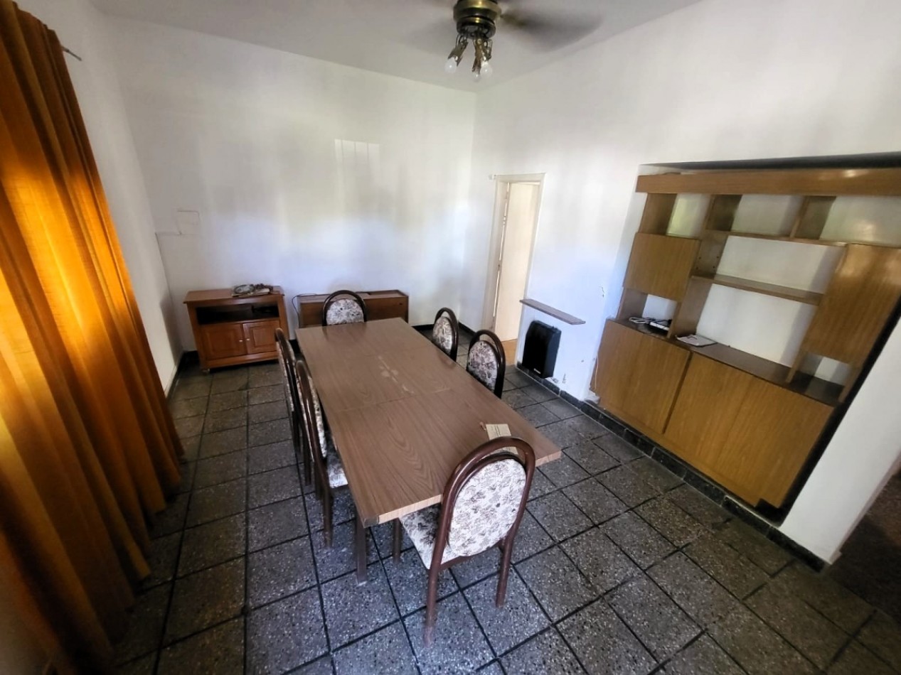 Casa 3 Amb + Depto 2 amb En Ituzaingo Norte