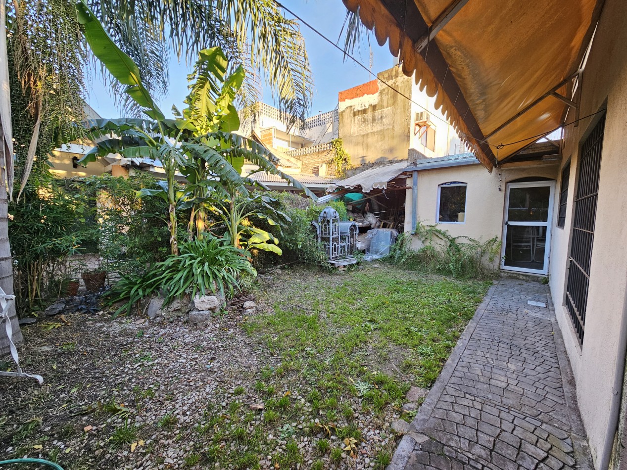 Casa 3 Ambientes C/Cochera En Castelar Norte