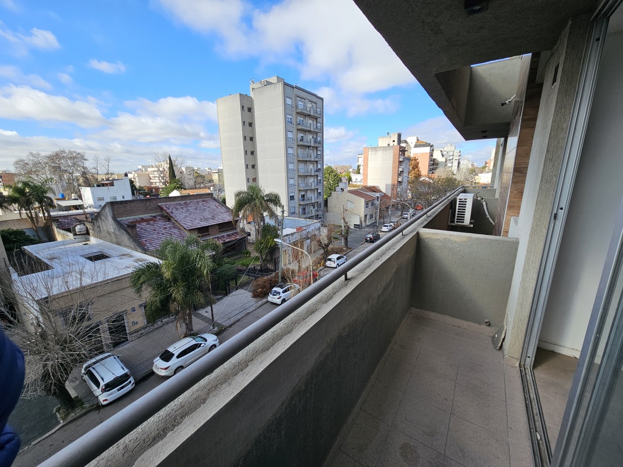 Venta De Departamento 2 Ambientes En Moron Centro