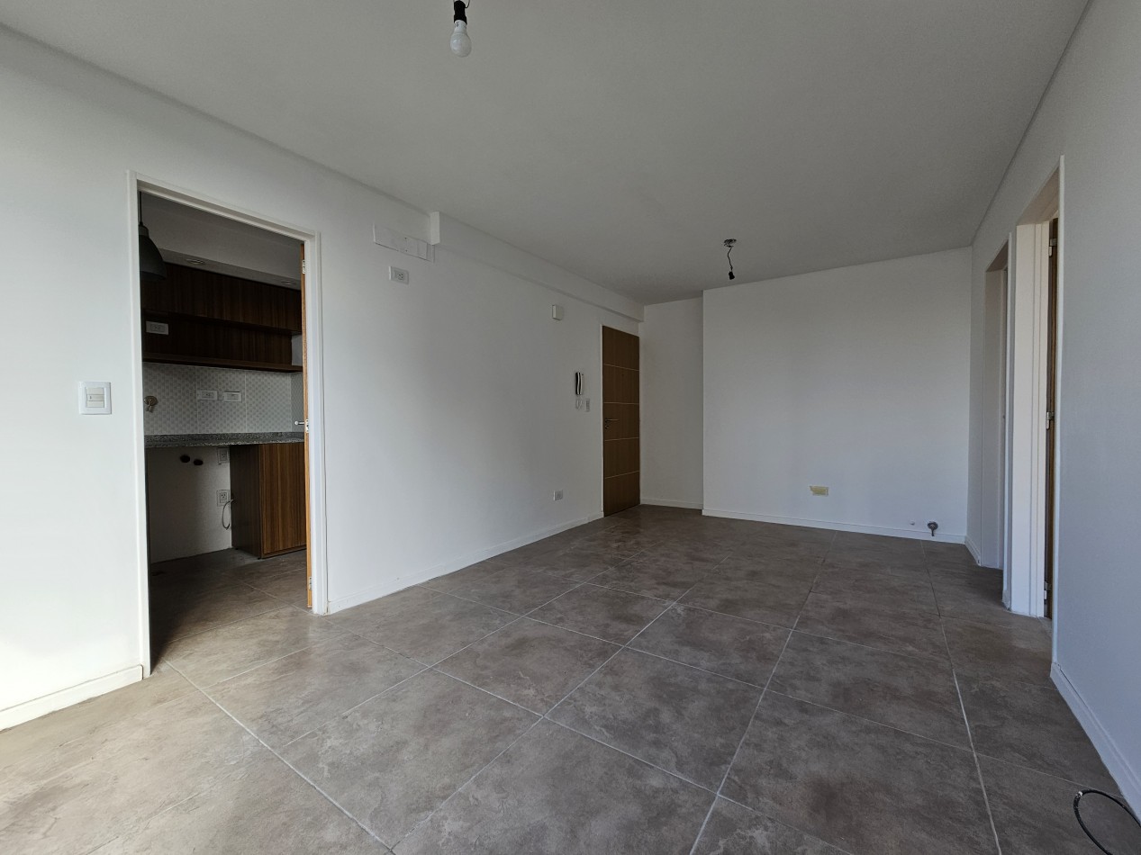 Venta De Departamento 2 Ambientes En Moron Centro