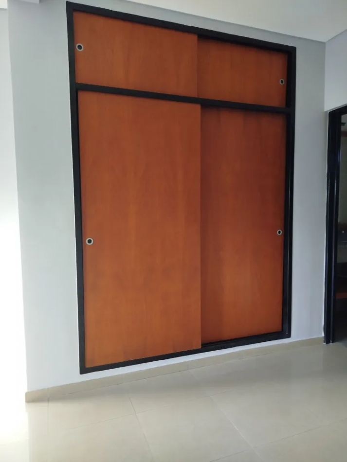 Amplio Monoambiente Divisible C/Balcon En Moron Apto Credito