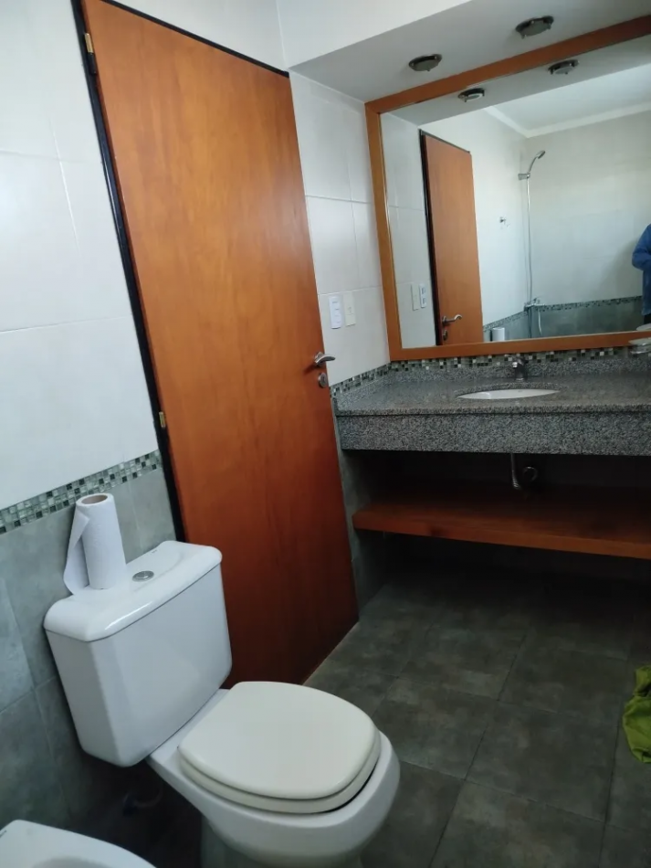 Amplio Monoambiente Divisible C/Balcon En Moron Apto Credito