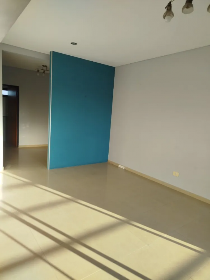 Amplio Monoambiente Divisible C/Balcon En Moron Apto Credito