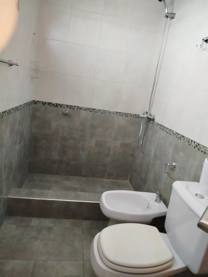 Amplio Monoambiente Divisible C/Balcon En Moron Apto Credito