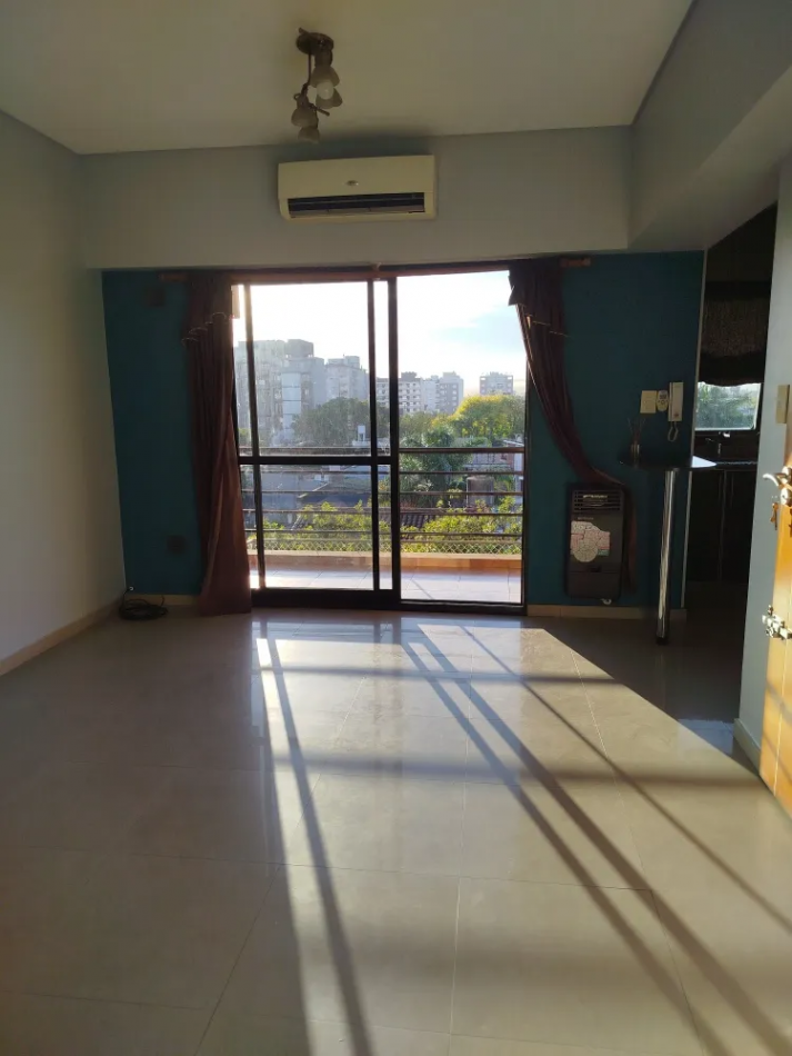 Amplio Monoambiente Divisible C/Balcon En Moron Apto Credito