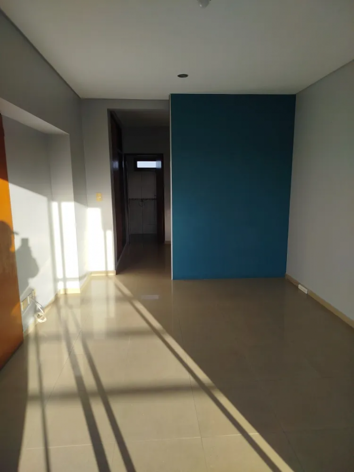 Amplio Monoambiente Divisible C/Balcon En Moron Apto Credito