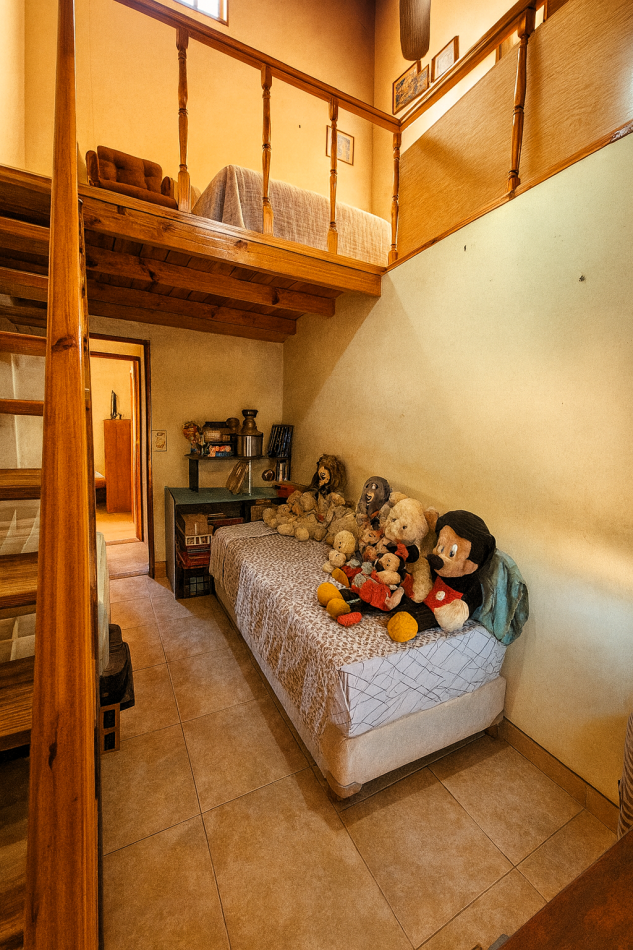 Chalet 4 Amb C/Parque y Piscina En Ituzaingo Norte Apto Credito