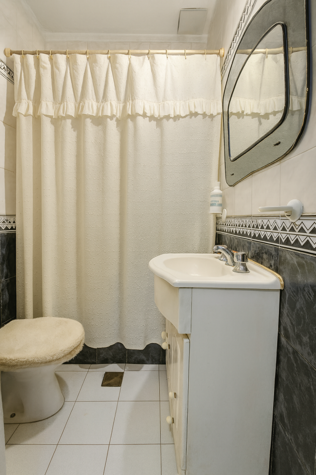 Chalet 4 Amb C/Parque y Piscina En Ituzaingo Norte Apto Credito