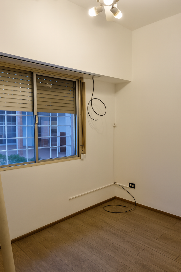 Casa 4 Ambientes C/Cochera y Fondo En Castelar Norte