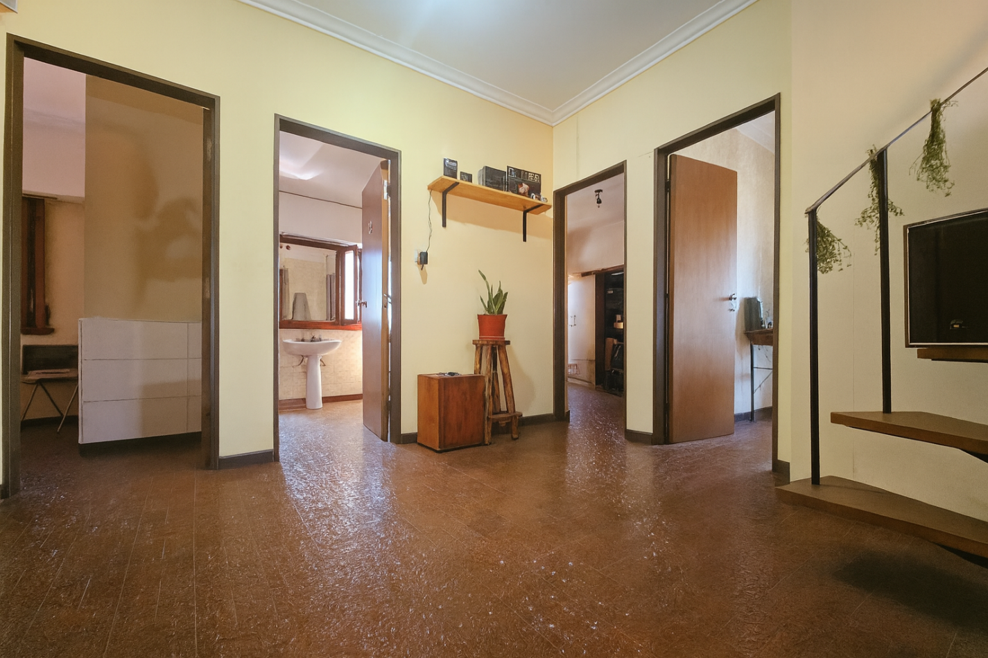 Chalet 6 Ambientes C/Fondo y Pileta En Castelar Norte