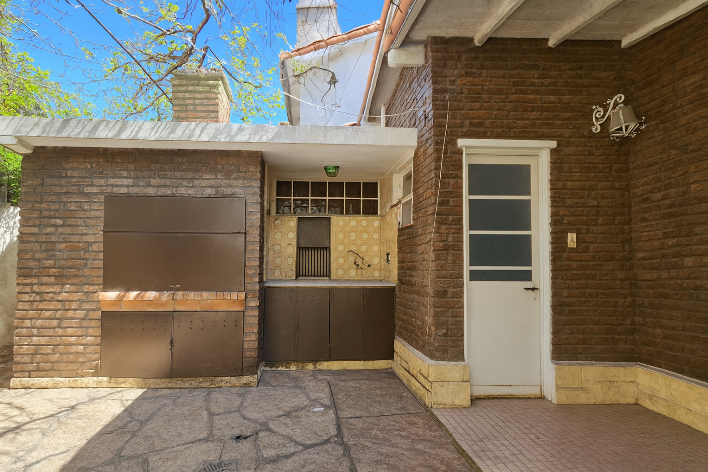 Chalet 6 Ambientes C/Fondo y Pileta En Castelar Norte