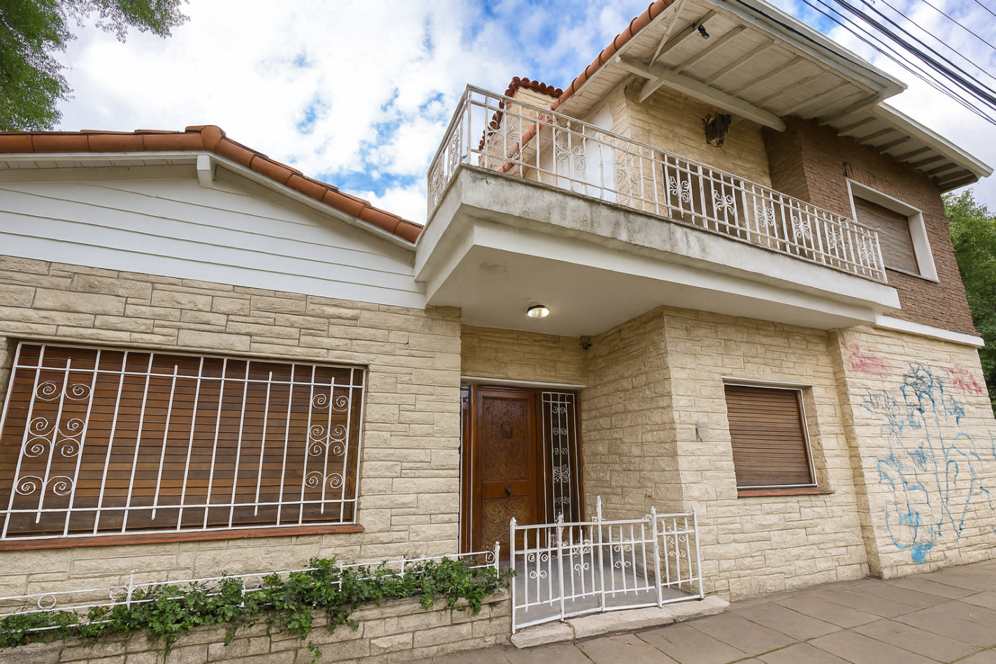 Chalet 6 Ambientes C/Fondo y Pileta En Castelar Norte