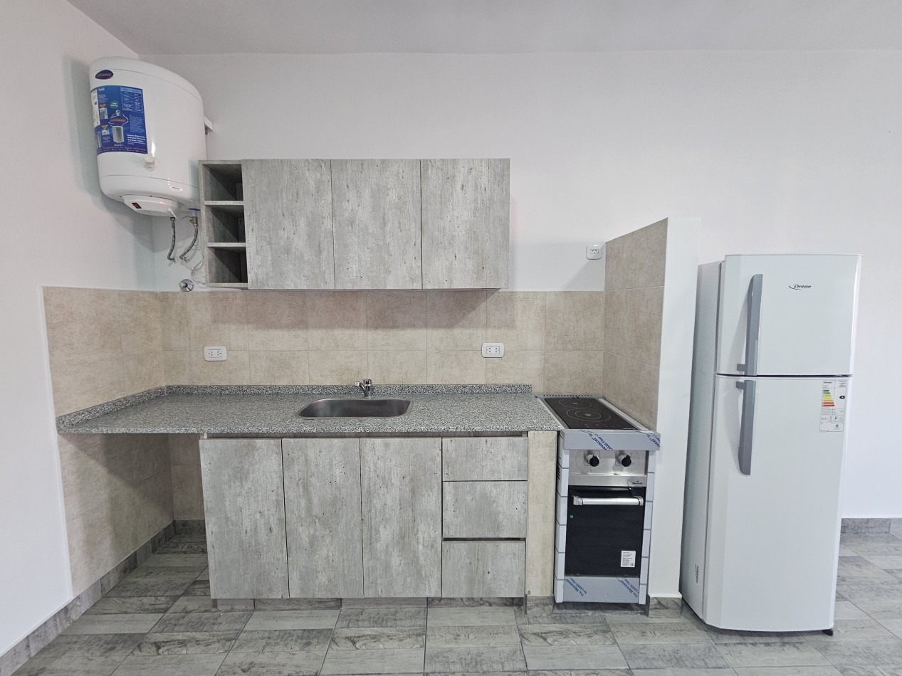 Alquiler Monoambiente Amplio Sin Expensas En Moron SIN EXPENSAS NI SERVICIOS