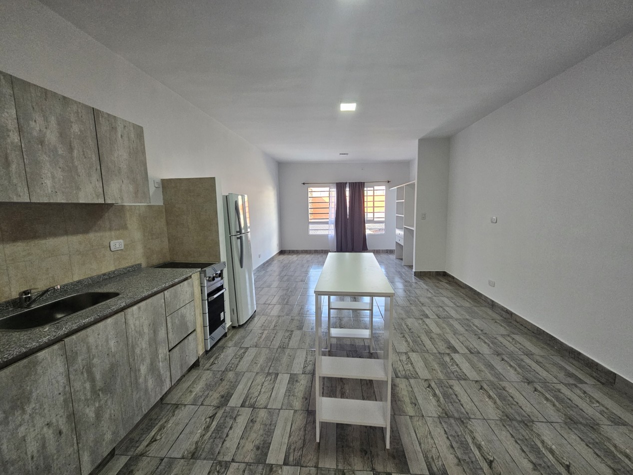 Alquiler Monoambiente Amplio Sin Expensas En Moron SIN EXPENSAS NI SERVICIOS