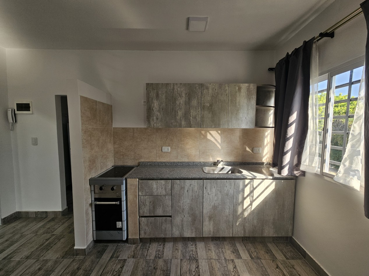 Alquiler Monoambiente Amplio Sin Expensas En Moron SIN EXPENSAS NI SERVICIOS