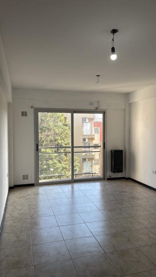Alquiler Monoambiente en Moron Centro