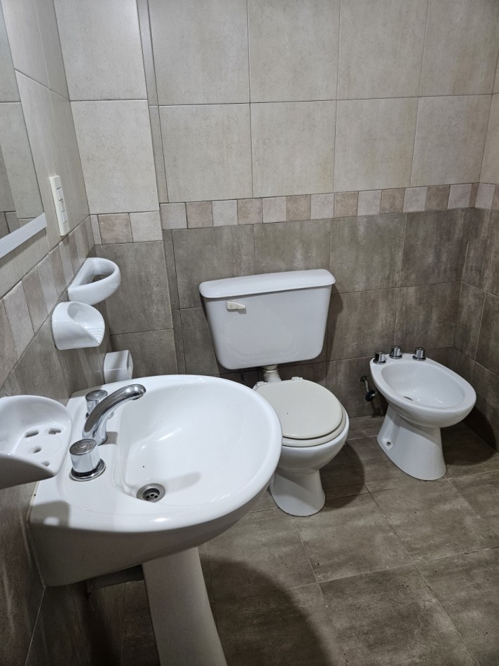 Amplio Monoambiente Divisible Ideal Inversor en Moron Centro