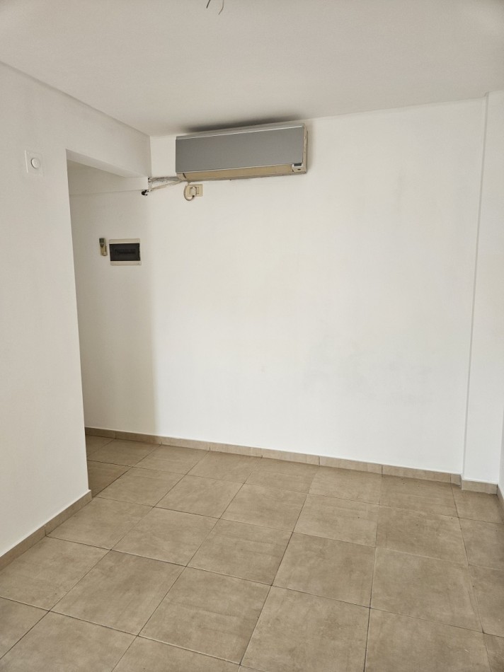 Amplio Monoambiente Divisible Ideal Inversor en Moron Centro