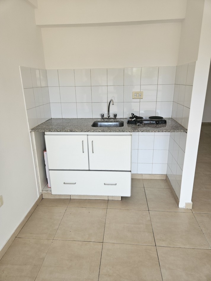 Amplio Monoambiente Divisible Ideal Inversor en Moron Centro