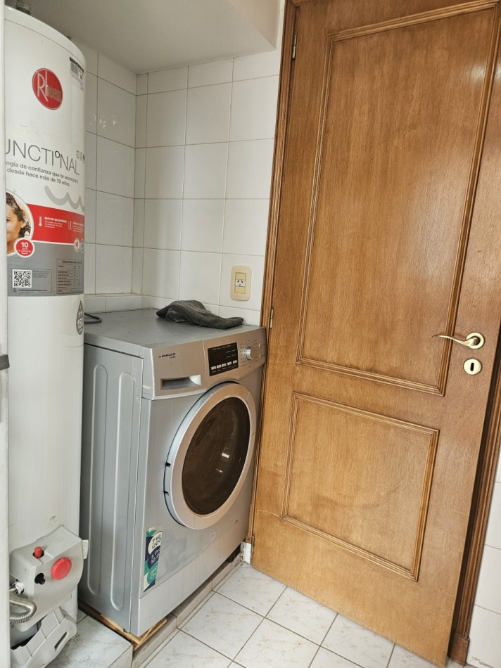 Piso de 5 Ambientes C/Cochera en el Centro de Castelar Norte