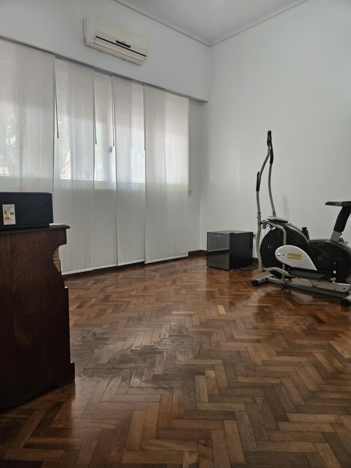 Venta De Chalet 5 Ambientes En Parque Ayerza Castelar Norte