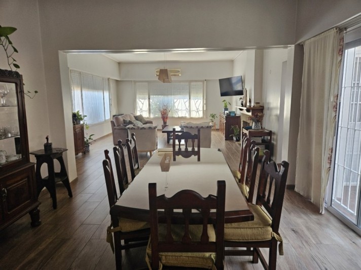 Venta De Chalet 5 Ambientes En Parque Ayerza Castelar Norte