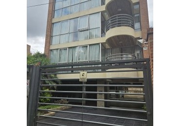 Piso de 5 Ambientes C/Cochera en el Centro de Castelar Norte